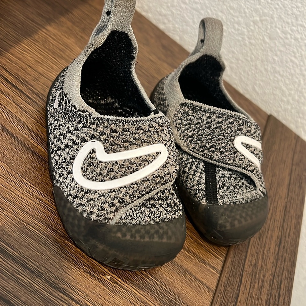 Nike swoosh